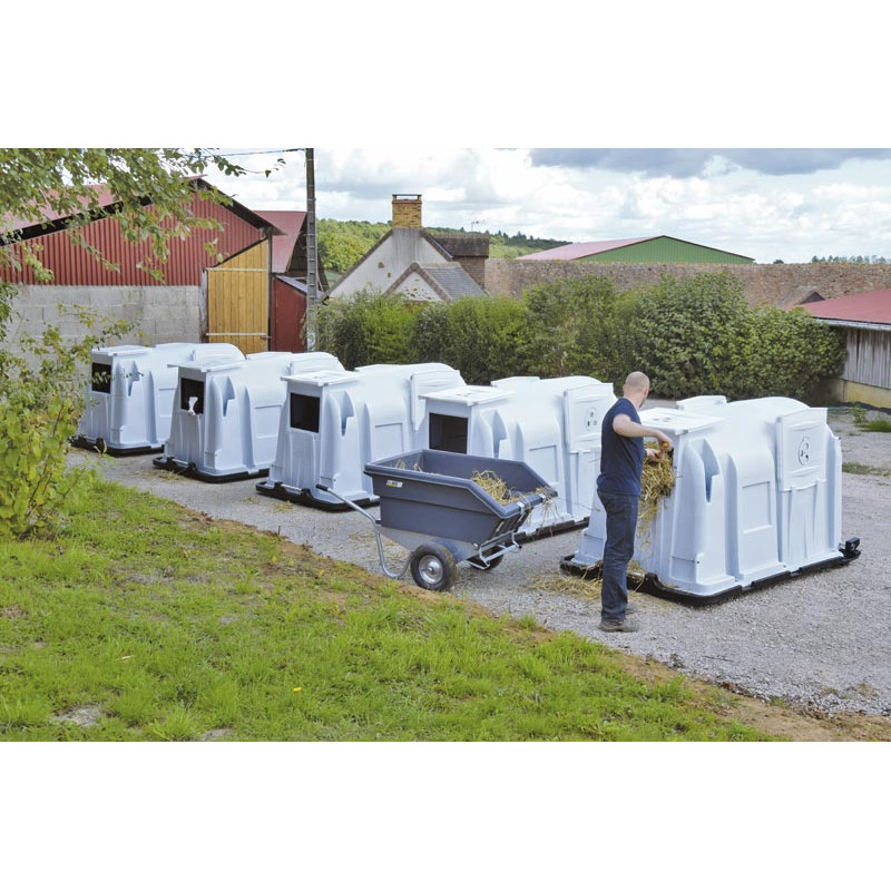 XXL two-layer calf hutch 