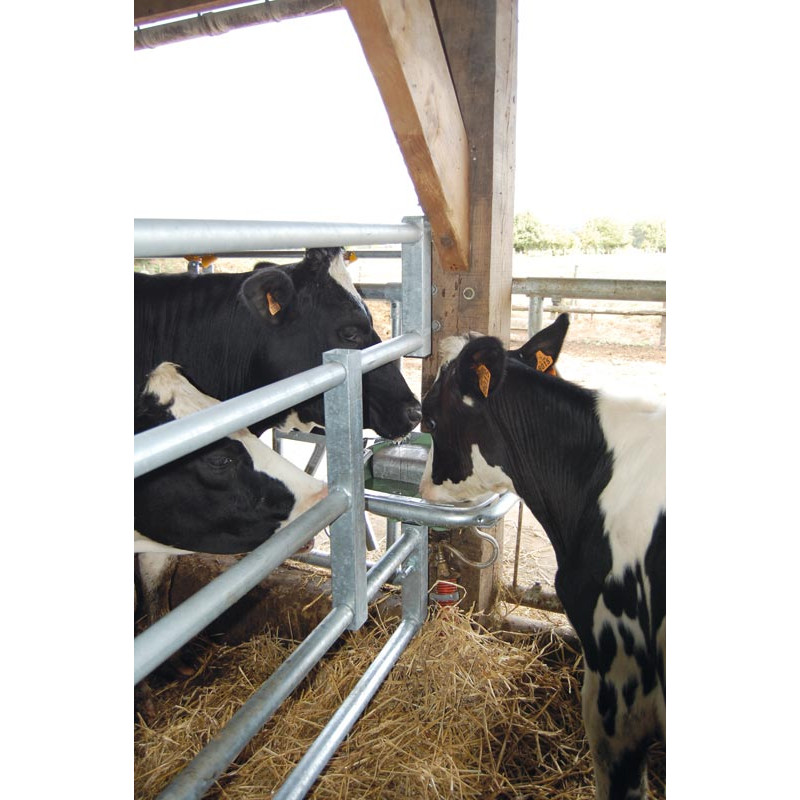 POLYFAST PLUS PF6 drinker WITH ANTI-SPILL RIM POLYFAST PLUS PF6 drinker WITH ANTI-SPILL RIM