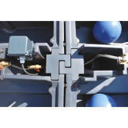 POLYTHERME large capacity drinker 4 balls