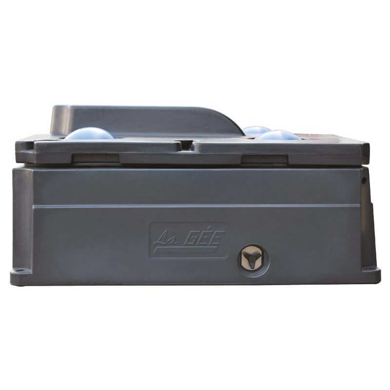 POLYTHERME large capacity drinker 4 balls