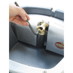 Non-heating POLYSPRING II push-type drinker/waterer