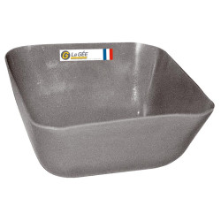 Individual trough for pigs