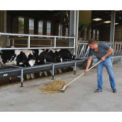 Synthetic broom 60 cm