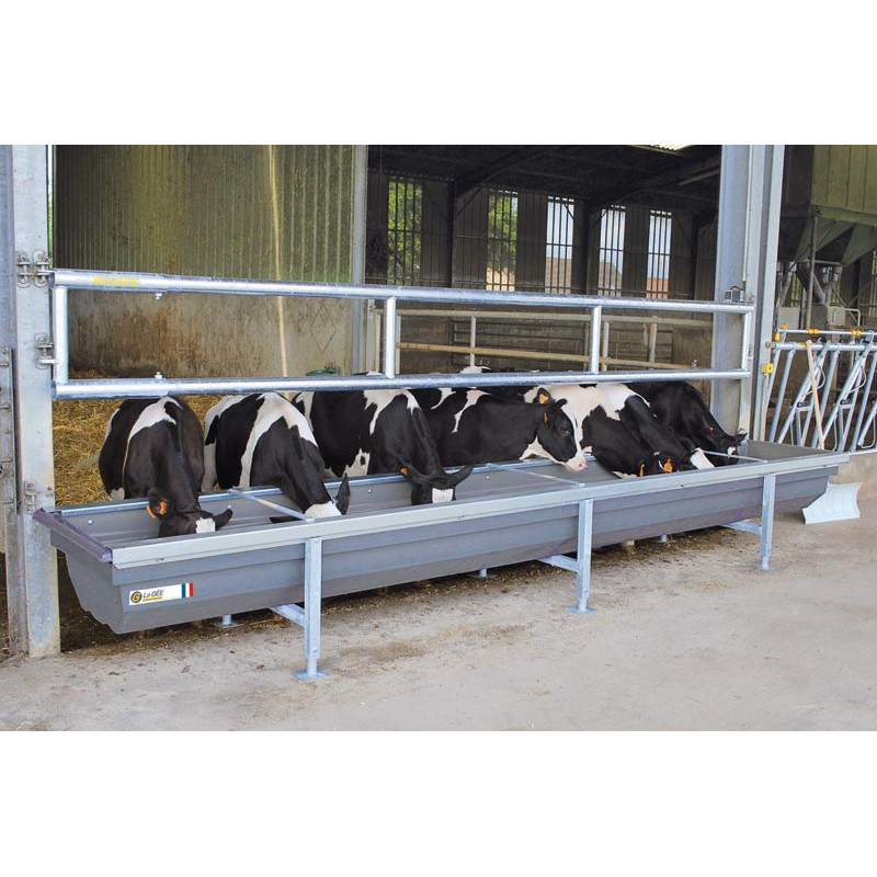 Reinforced feed trough Reinforced feed trough