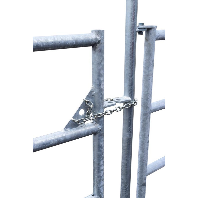 Group calf hutch with pen