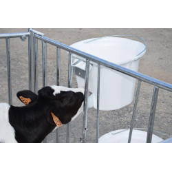 Milk feed bucket Milk feed bucket