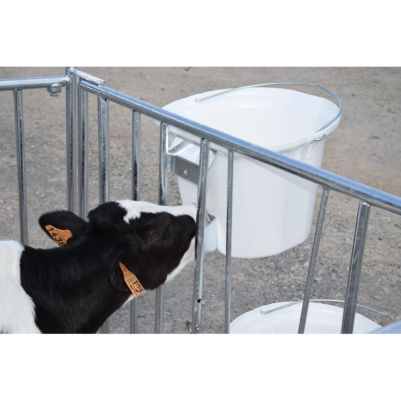 Milk feed bucket Milk feed bucket