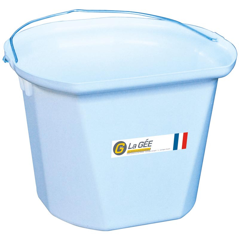 Graduated flat edge bucket