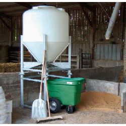 Foot raising extension for small capacity silos on chassis