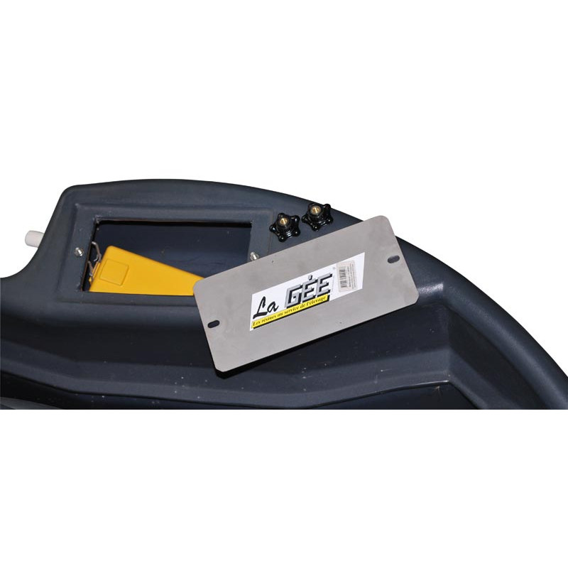 Float valve tap with protective plate for SUPERBAC strip rim