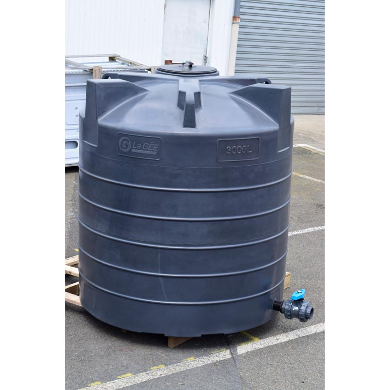 Vertical above-ground storage tank ø 1.60 m - 3000 L Vertical above-ground storage tank ø 1.60 m - 3000 L