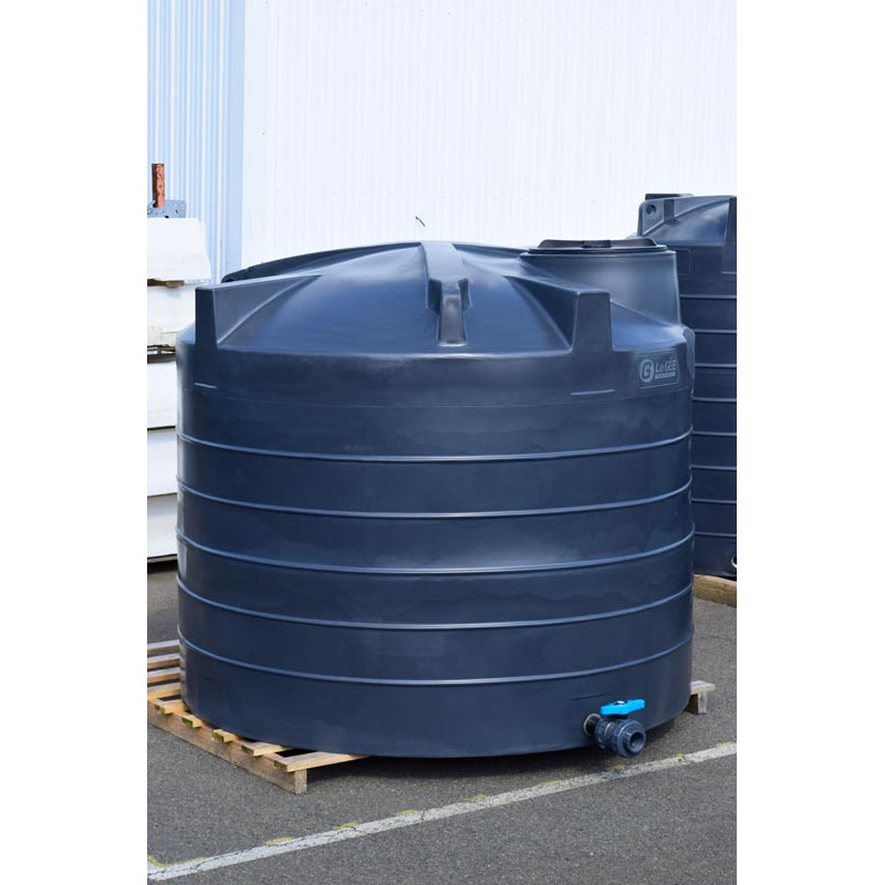 Vertical above-ground storage tank ø 2,39 m - 8000 L
