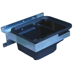 Single Polybac 30 M drinker with patented strip rim and fastening support