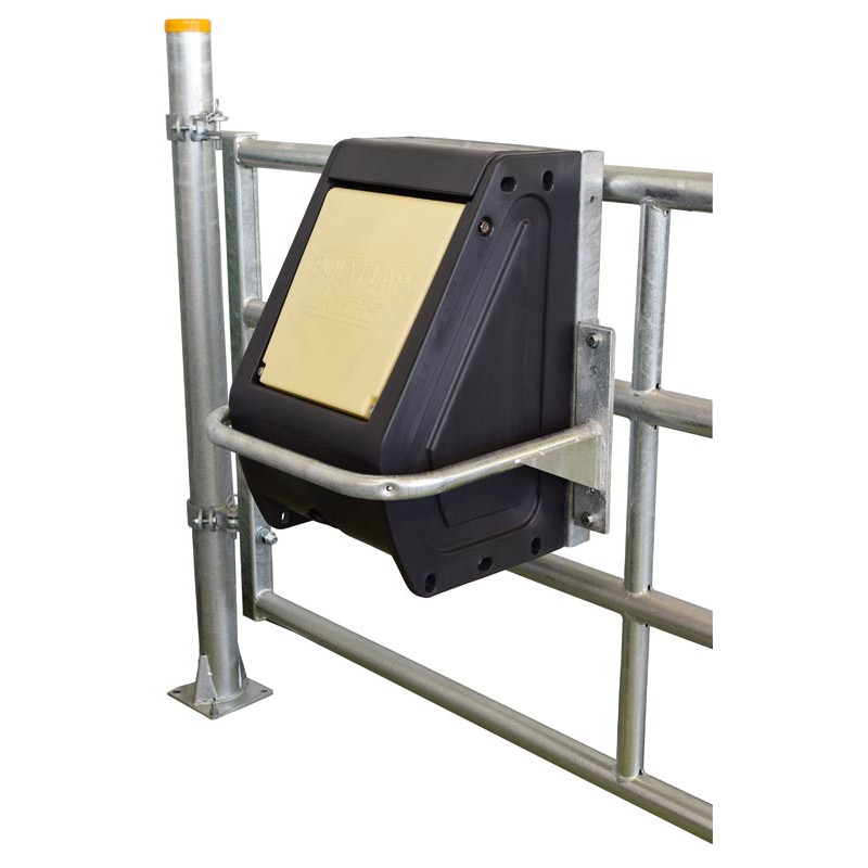 Mounting plate for POLYFLAP drinker on gate