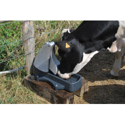 POLYPUMP field pump drinker