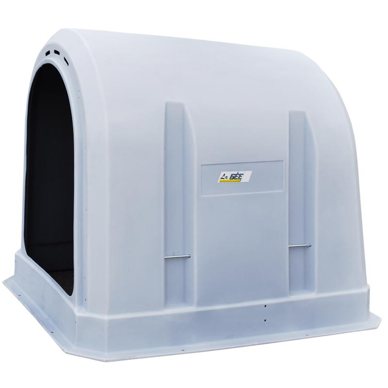 MV standard calf hutch 