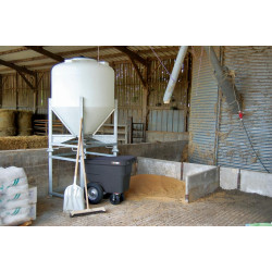Foot raising extension for small capacity silos on chassis