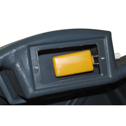 Float valve tap with protective plate for SUPERBAC strip rim