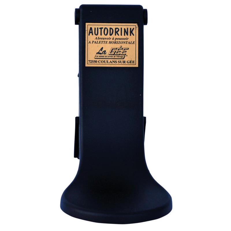 Autodrink drinker with horizontal paddle