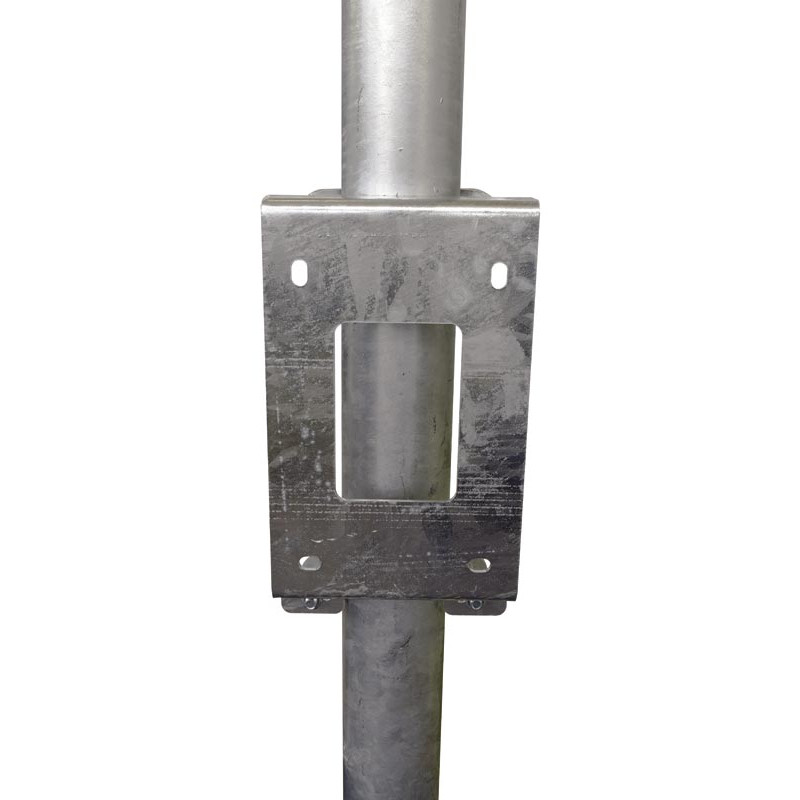 Mounting plate with1/2 fastening flange for Resinox II drinkers on post Mounting plate with1/2 fastening flange for Resinox II drinkers on post